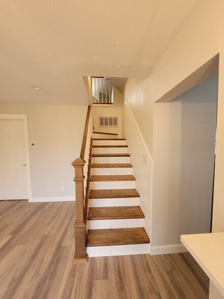 Building Photo - 2506 State St