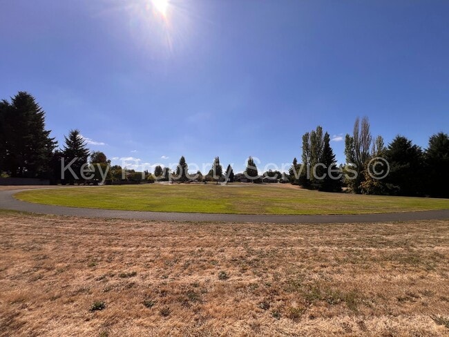 Building Photo - MOVE IN SPECIAL! HALF OFF! Spacious Felida...