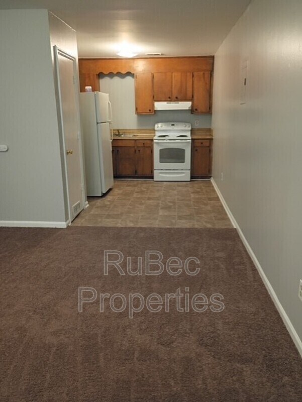 Building Photo - 408 S Weldon St