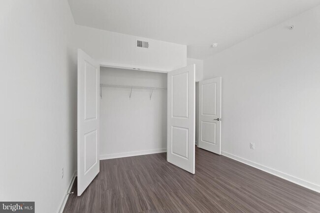 Building Photo - 714 Iron Frg Rd