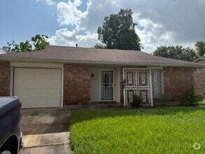 Building Photo - 3 Bedroom Single Family Home
