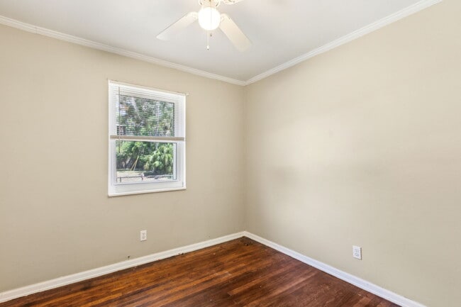Building Photo - 1254 De Paul Dr
