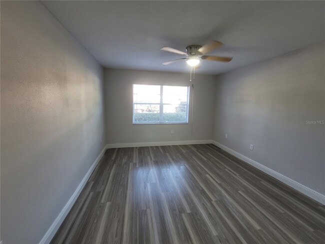 Building Photo - 1160 Calle Del Norte