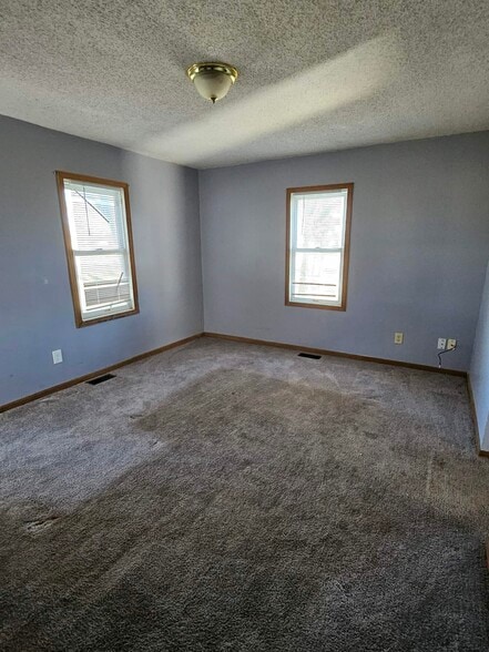 Front room - 325 E Avenue C