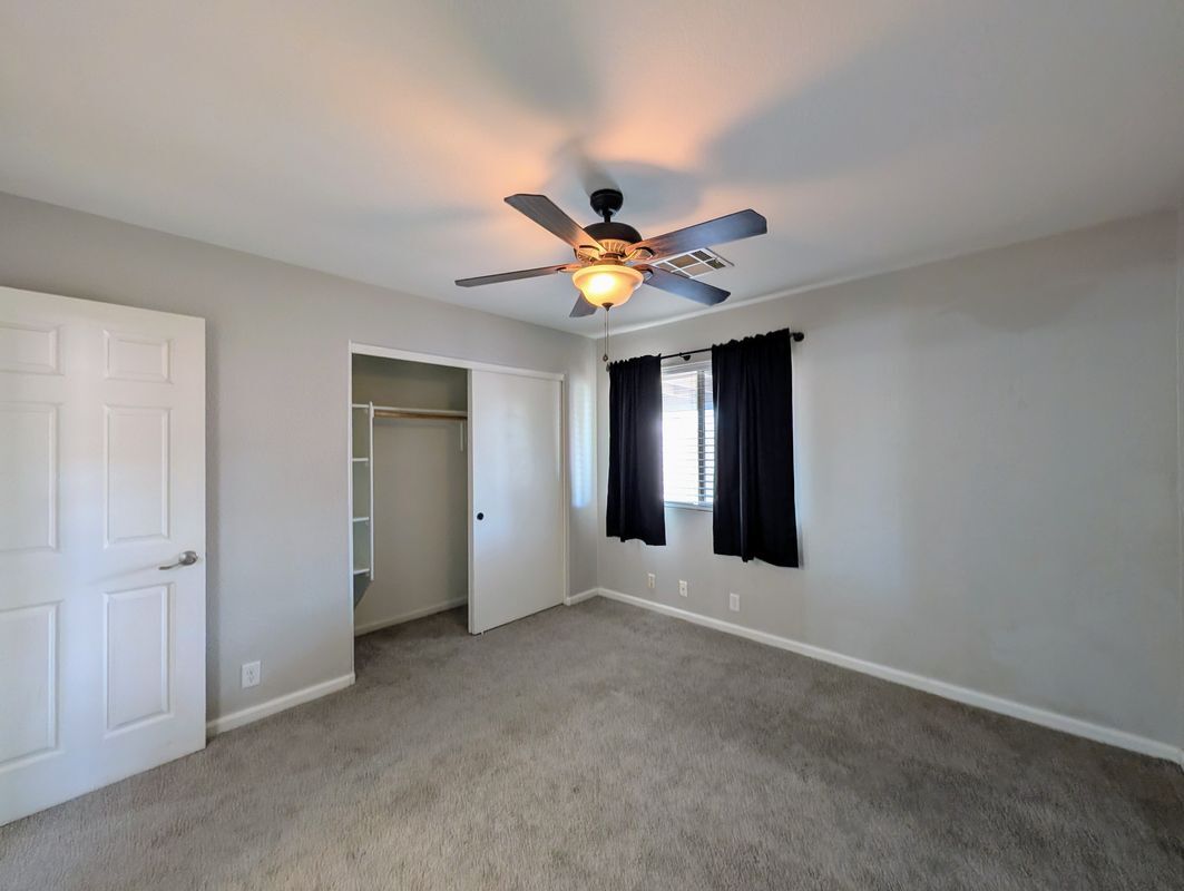 Building Photo - 15746 W Elm St