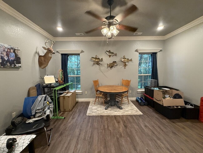 Building Photo - Custom 5 BR / 3 Car Garage, Home theater, ...