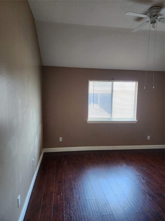 Building Photo - 18407 Brenwood Manor Dr