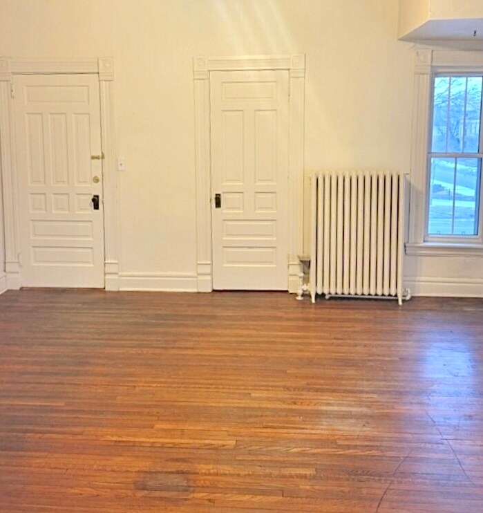 Living Room - 609 S Broad St