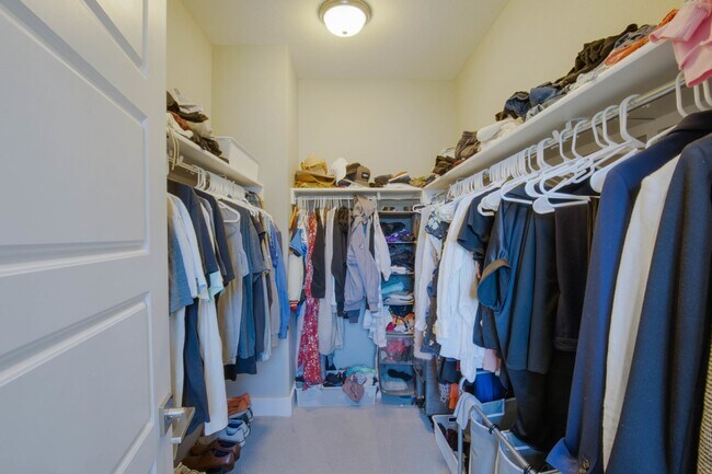 Building Photo - Spacious Home in Easton Park / McKinney Falls