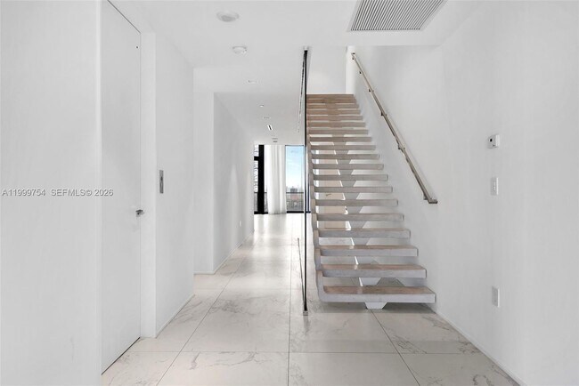 Building Photo - 1000 Biscayne Blvd