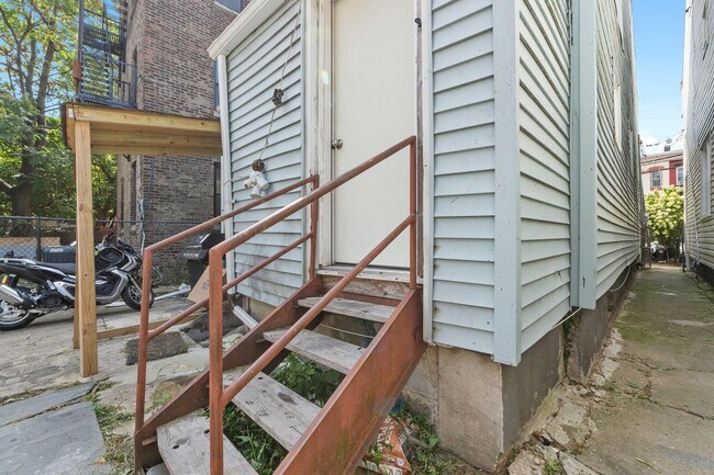 Building Photo - 110 Storms Ave