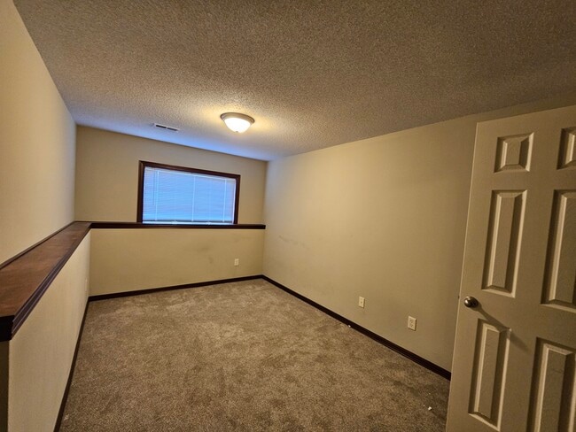 Building Photo - 373 S Grand Mere Ct