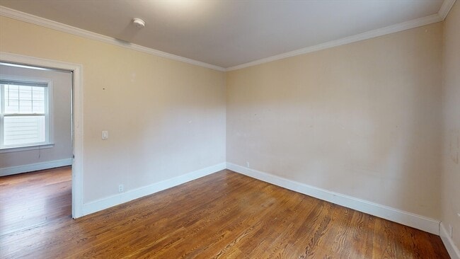 Building Photo - 47 Iffley Rd