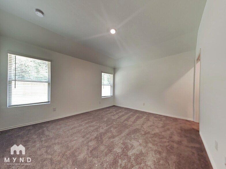Building Photo - 17584 Rosewood Manor Ln