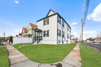 Building Photo - 143 Johnston Ave