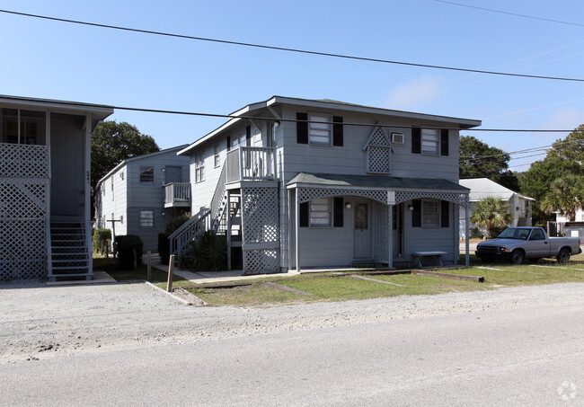 Primary Photo - Shore Fun Rooms & Apartments