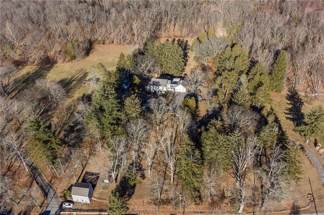 Building Photo - 571 Great Rd