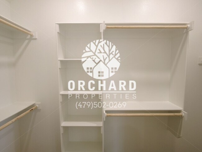 Building Photo - Tontitown - Single-Family Home- Desirable ...