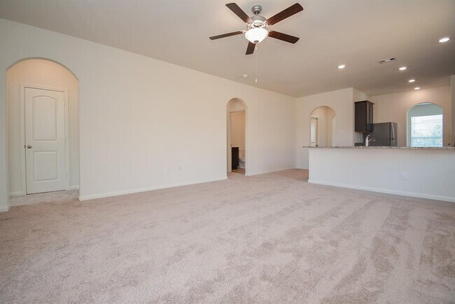 Building Photo - 569 Amberwood Pk Dr