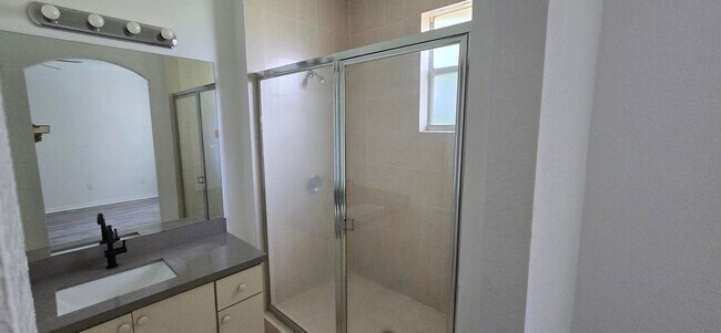 Building Photo - 4948 Leeward Ln