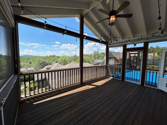 Building Photo - Central AVL - Custom Built, Made for Enter...