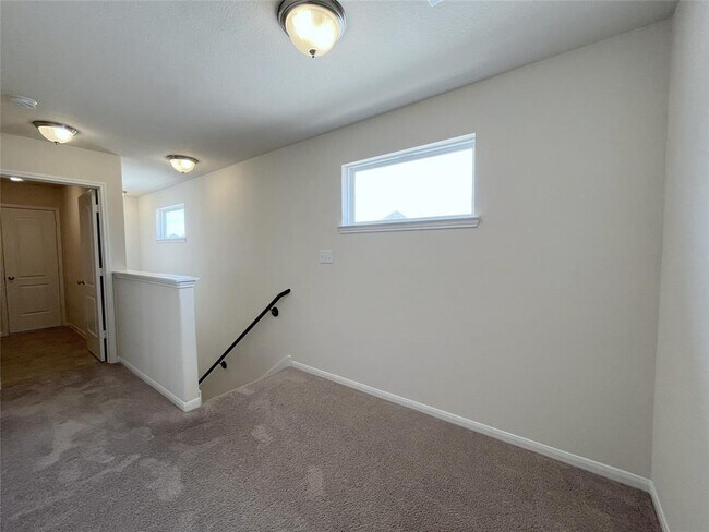 Building Photo - 14239 Oro Valley Dr