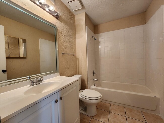 Building Photo - 22810 Leedstown Ln