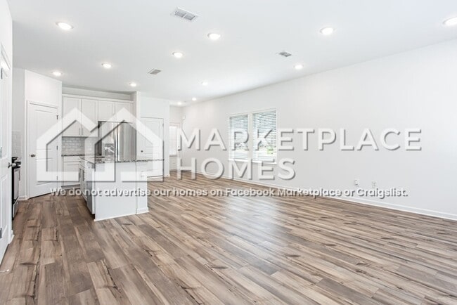 Building Photo - 301 White Tail Rd