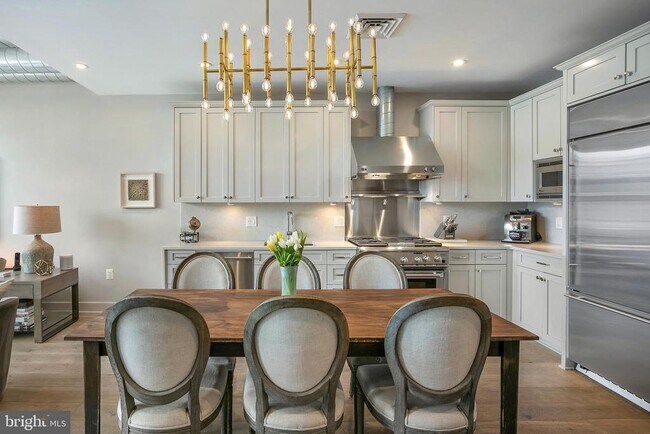 Building Photo - 2125 14th St NW