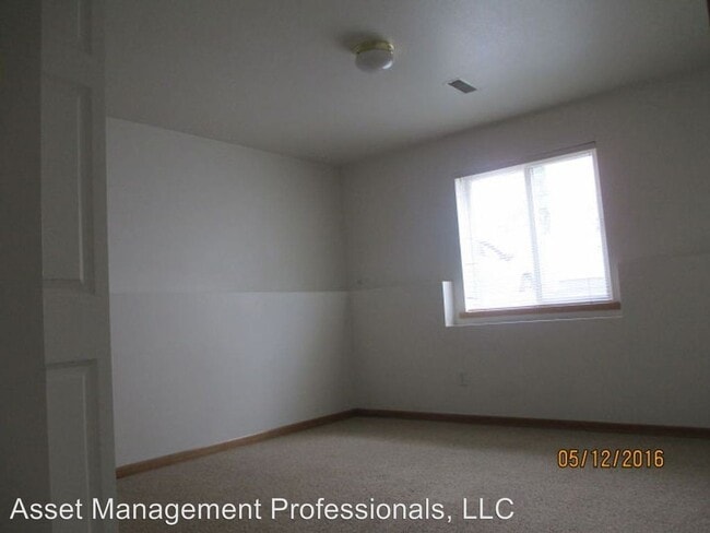 Building Photo - 614 St Johns Ave