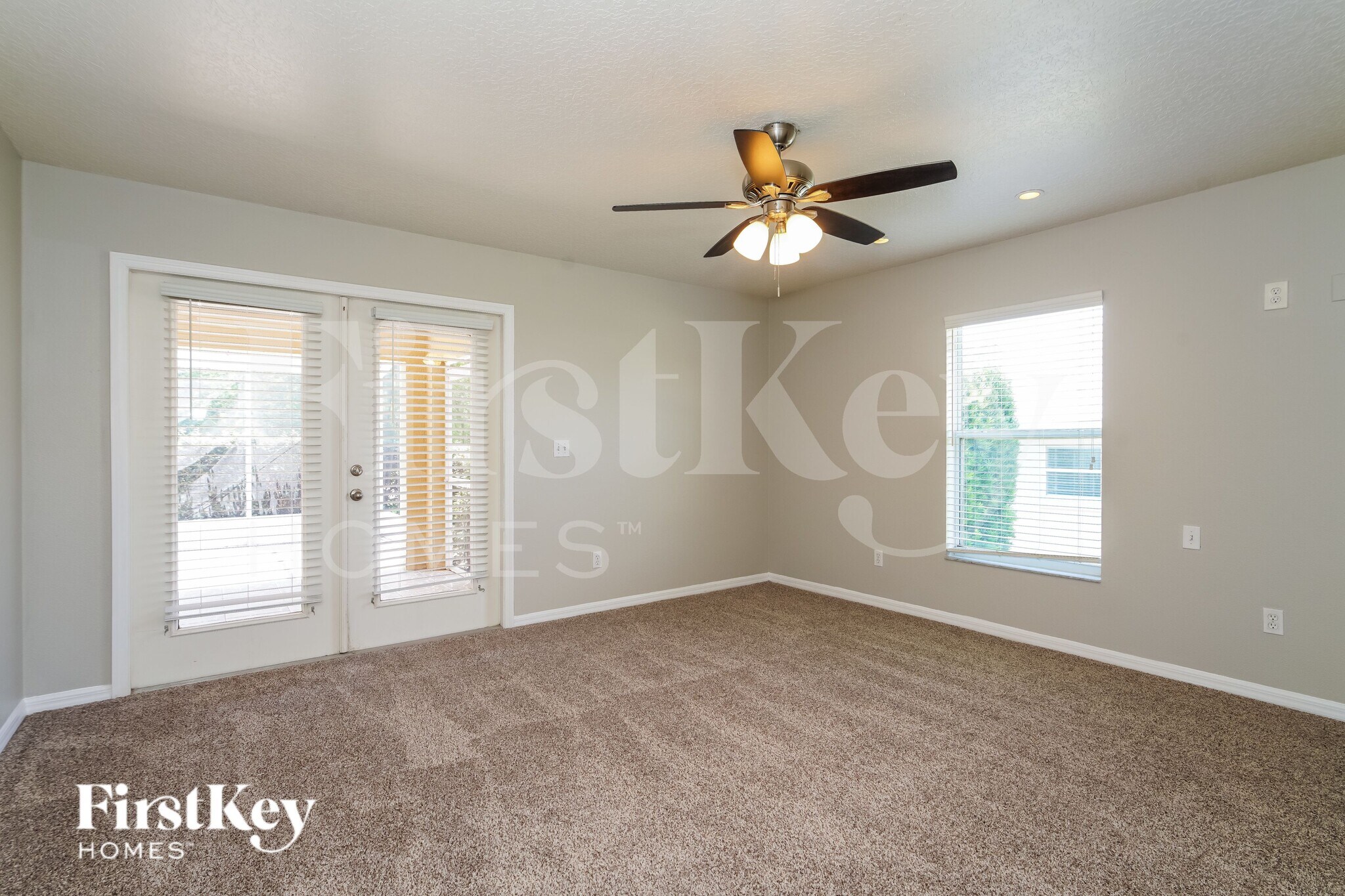 Building Photo - 10934 Crescent Ridge Loop