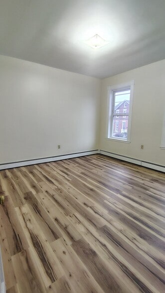 Building Photo - 410 Fayette St
