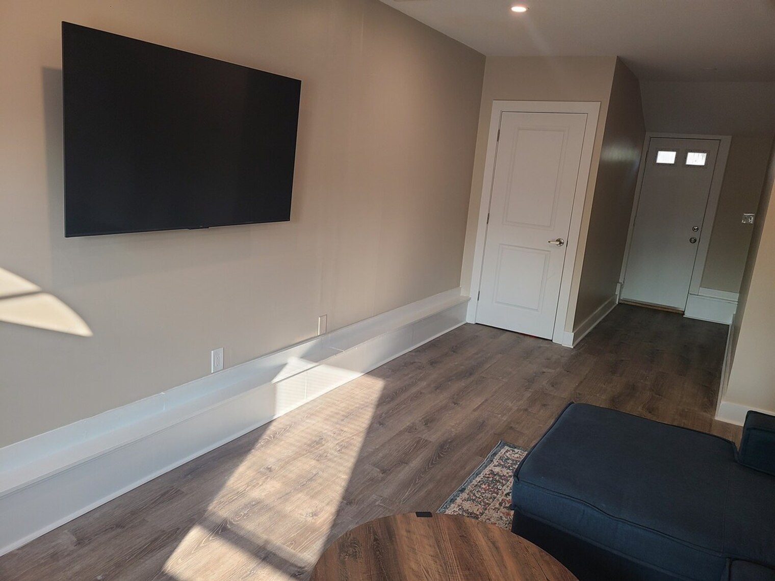 Building Photo - 20 Hawkes St