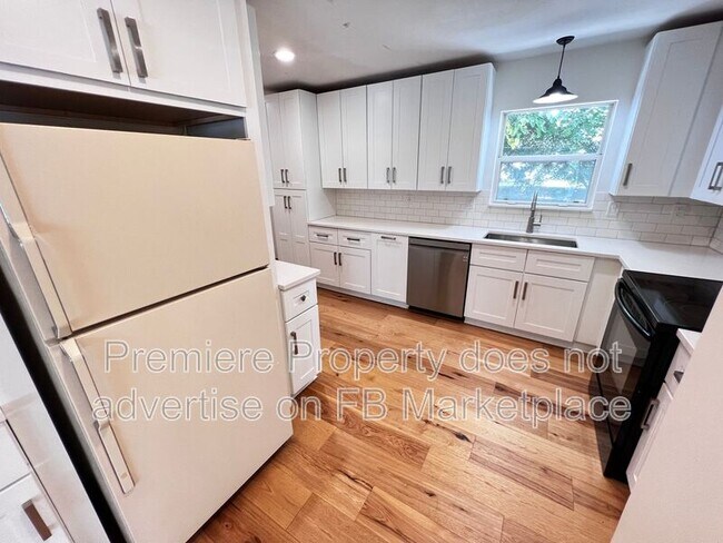 Building Photo - 7521 Eaton St