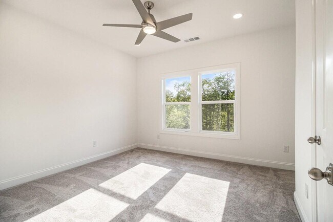 Building Photo - 4039 Tallow Pl