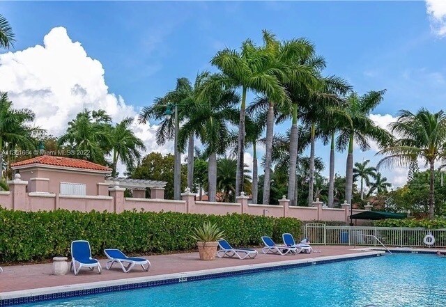 Beautiful Landscaping - 6360 NW 114th Ave