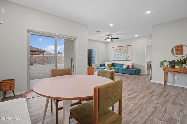Building Photo - 2308 Enchanted Quail