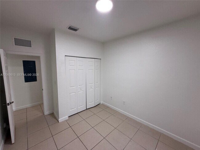 Building Photo - 9465 SW 171st Ct