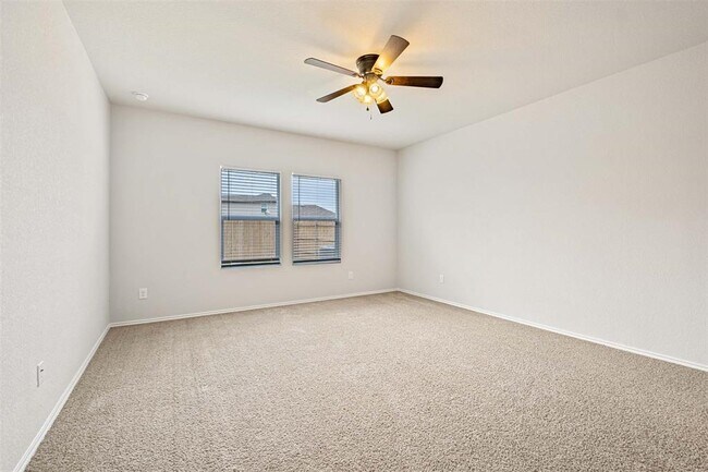 Building Photo - 204 Lily Pond Trl