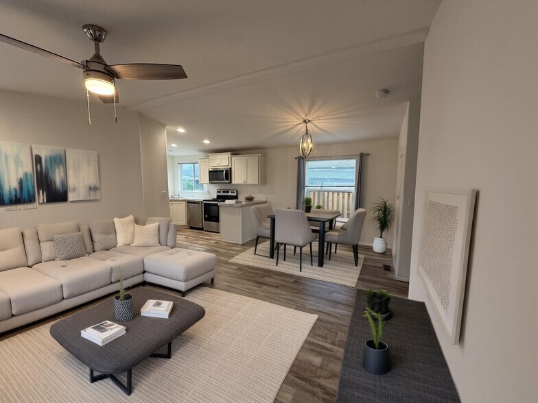 Building Photo - 165 Broadmore Ave NE