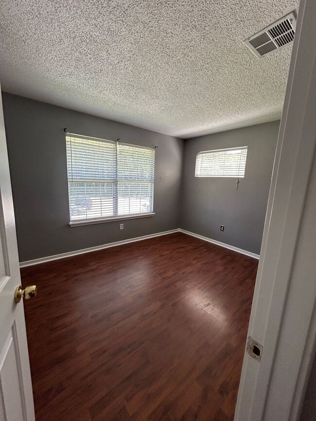 Building Photo - Charming 2 bedroom townhome in The Arbor @...