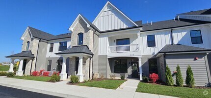 Building Photo - Chestnut - 2Br/2Ba Rental Home - First Floor