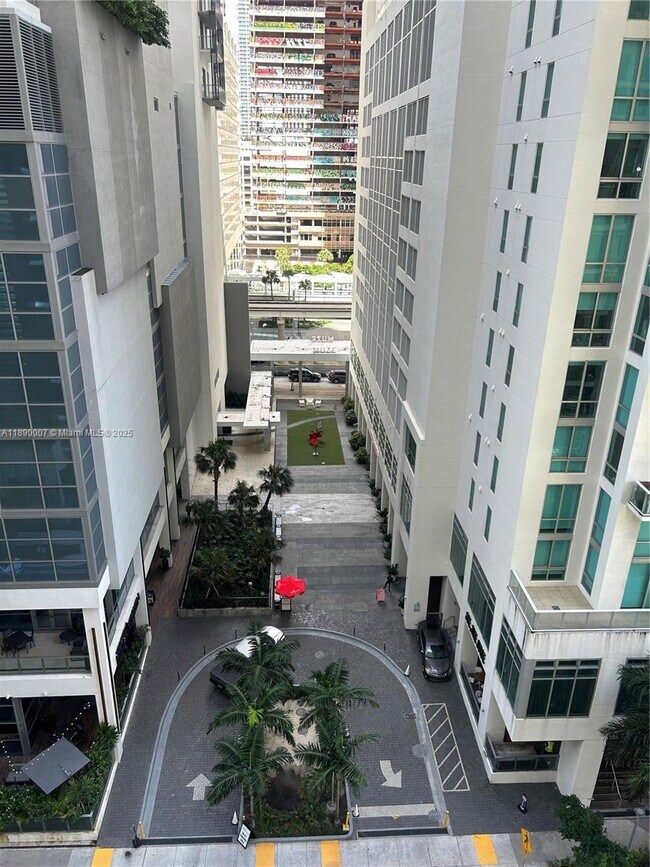 Building Photo - 300 Biscayne Blvd Way