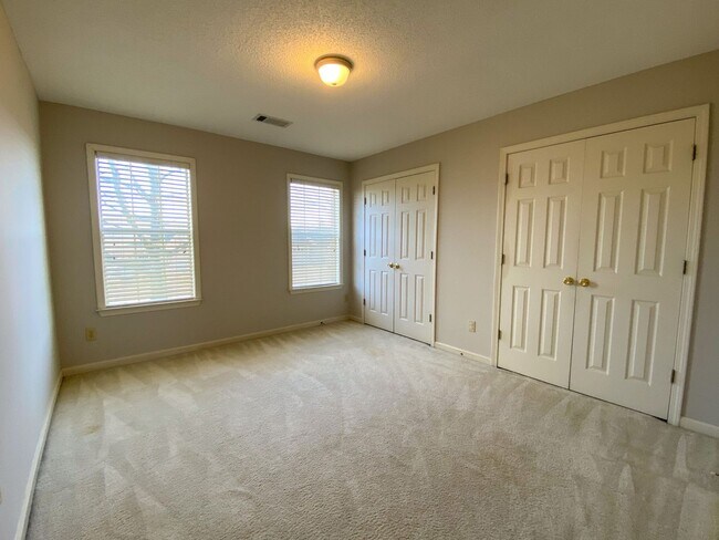 Building Photo - 8294 Floral Spring Dr