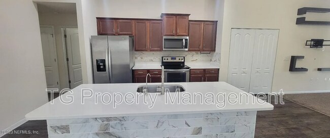 Building Photo - 8238 Meadow Walk Ln