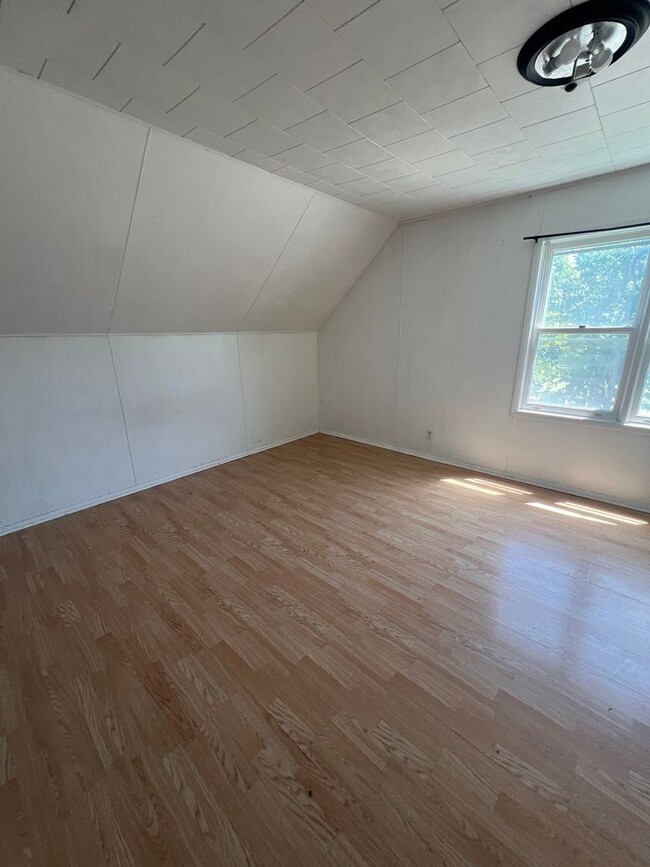Building Photo - Click the “Apply Now” button or email wapmrentals@gmail.com for a prompt response.