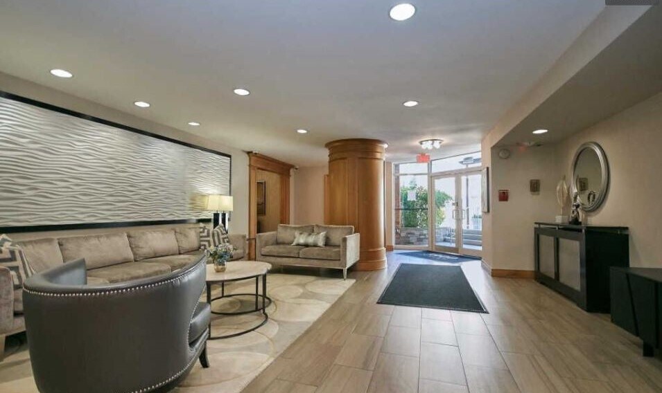 Building Photo - 3900 Tunlaw Rd NW