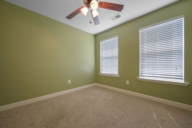 Building Photo - 463 Quail Landing Cir