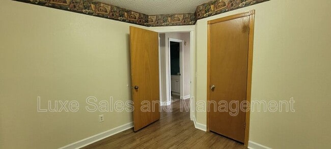 Building Photo - 1820 Cimarron Trail