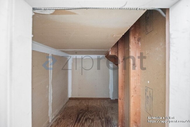 Building Photo - 836 El Camino Real